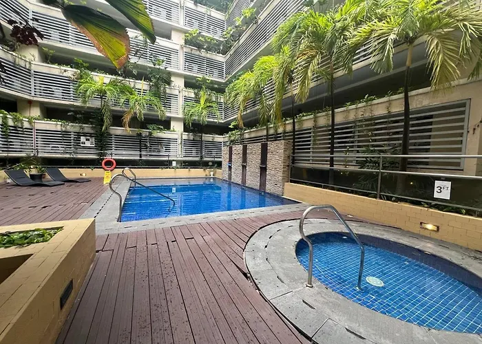 Marvinn's Wayfarer By Lvh - Balcony, Smoking Allowed, Near The Swimming Pool, With Free Wifi And Netflix *